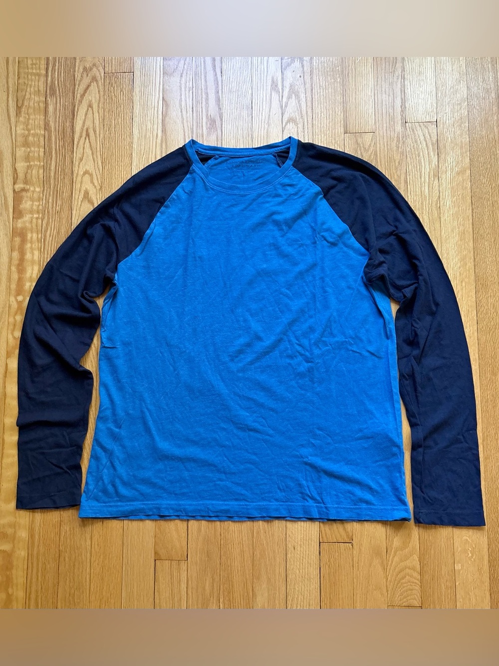 Banana Republic Men’s Soft Wash Long Sleeve Crewneck T-Shirt Large Blue